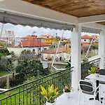 Mia - Entire With Balcony & Garden Апартаменты *