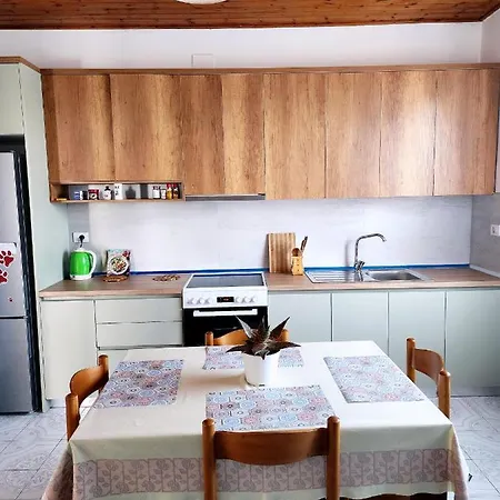 Mia - Entire With Balcony & Garden Apartament