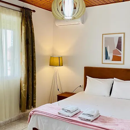Apartament Mia - Entire With Balcony & Garden Divjaka