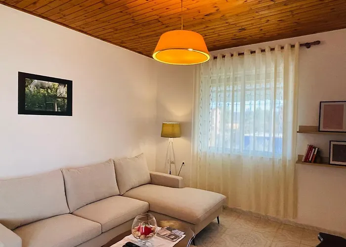 Mia - Entire With Balcony & Garden * Divjake